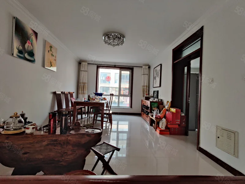 金融商圈！唐正麗日一二疊拼！東邊戶，大院子，車庫活動室348萬急售，隨時看房