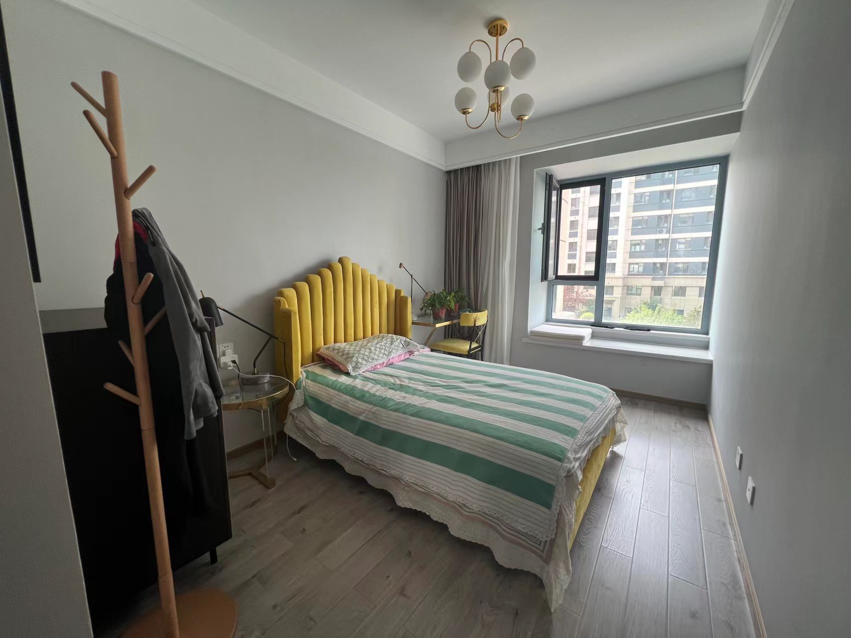 眾成和園146平四室雙衛帶車儲！您盡管看房價格可大刀砍！莒州路學區