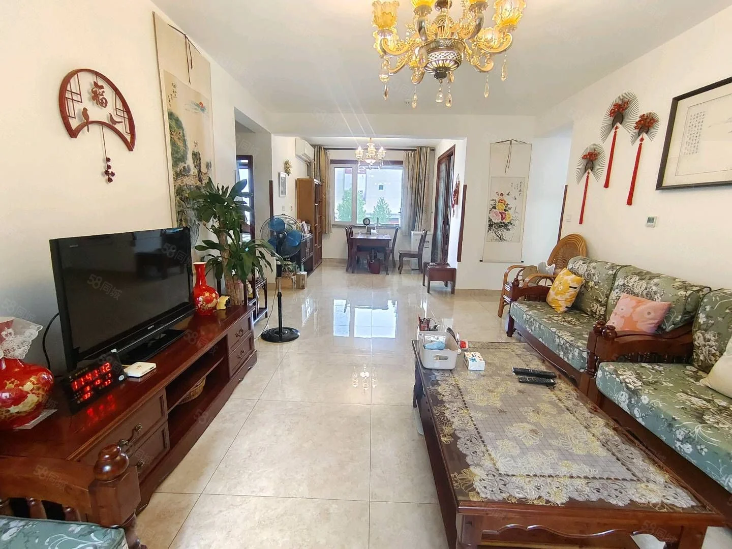 秋月華庭撿漏房源！帶車位儲藏室！140平四室兩衛南北通透戶型