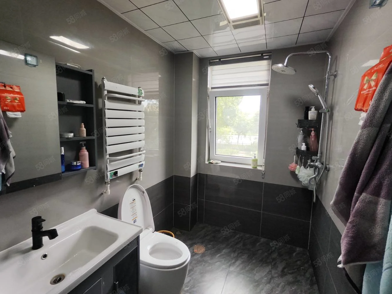 秋月華庭精裝大三居！141平帶車位！莒州路學區房