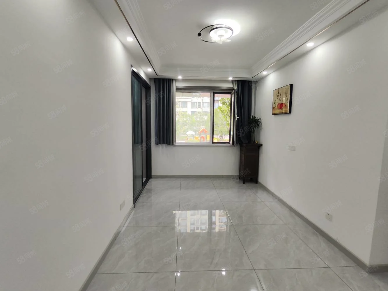 秋月華庭精裝大三居！141平帶車位！莒州路學區房