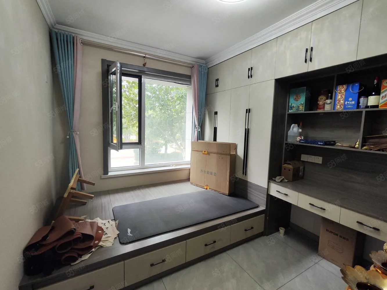 秋月華庭精裝大三居！141平帶車位！莒州路學區房