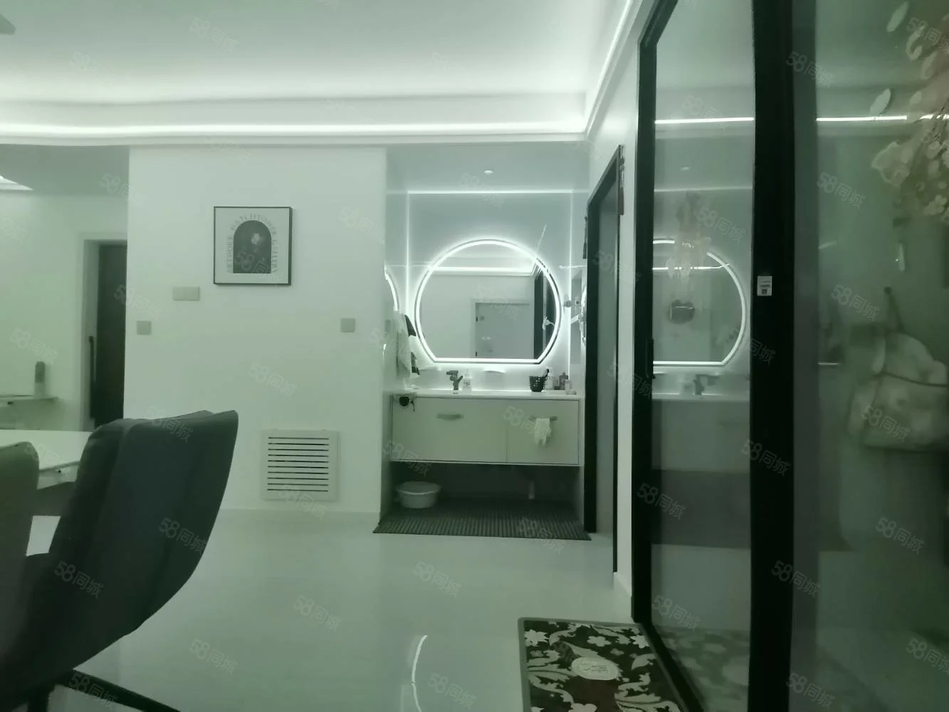 陽光100！一樓帶大院子！豪華裝修！樓前停車方便90萬