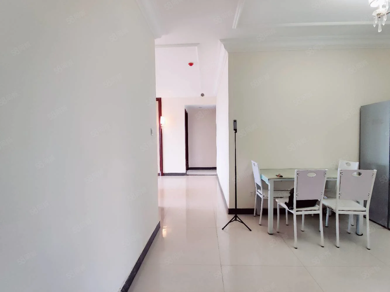 超大議價空間，您盡管來看房!棕櫚島南排觀景房！房主給錢就賣