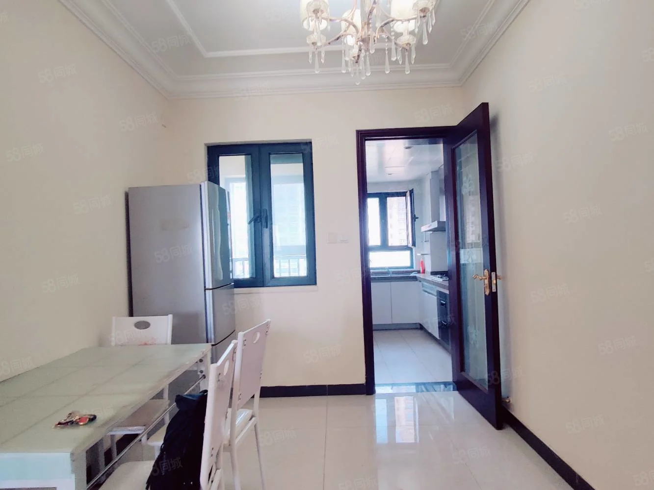 超大議價空間，您盡管來看房!棕櫚島南排觀景房！房主給錢就賣