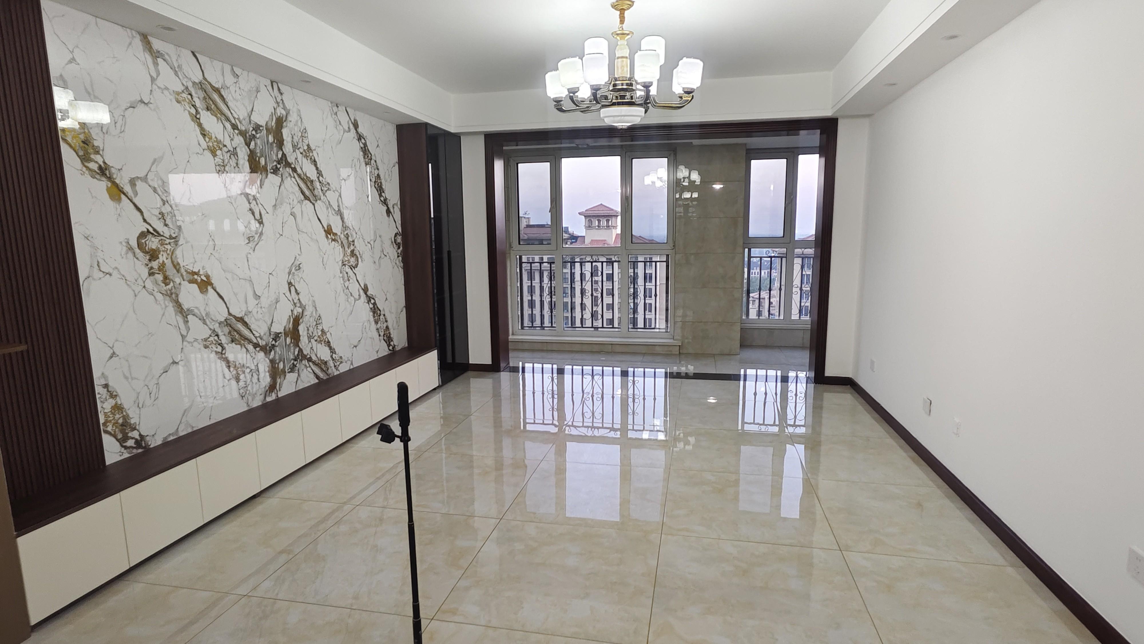 精裝未住!理想之城錦蘭園12樓141平126萬好議價帶車位地下室拎包入住3室