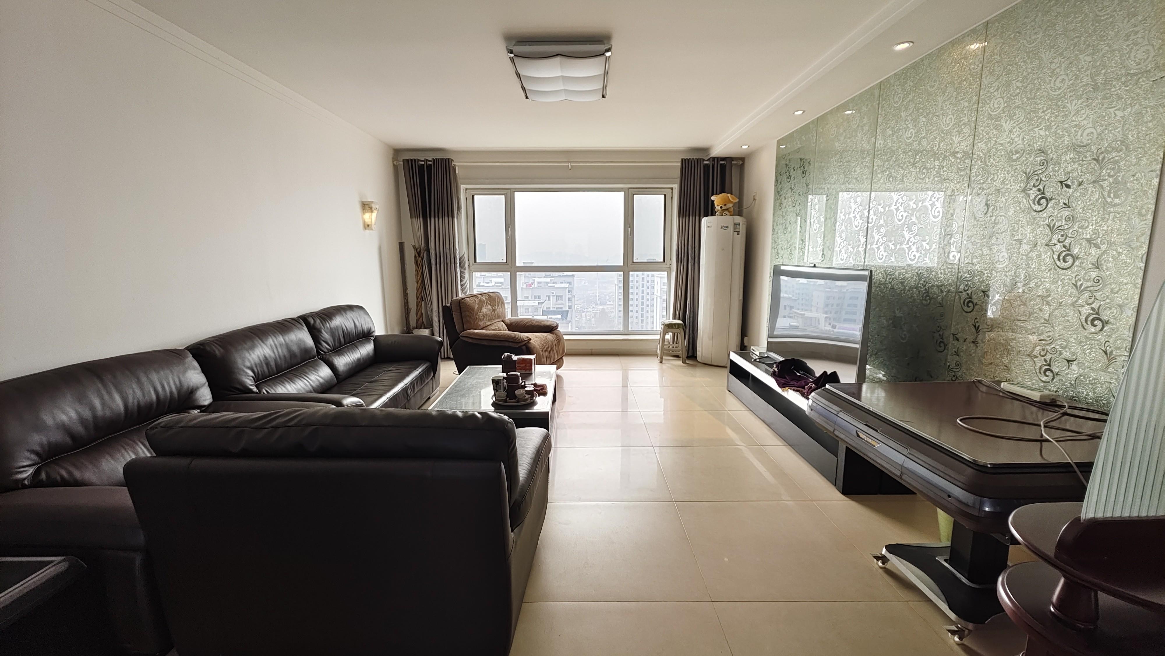 勝利花苑百合園15樓204平精裝4室128萬好議價