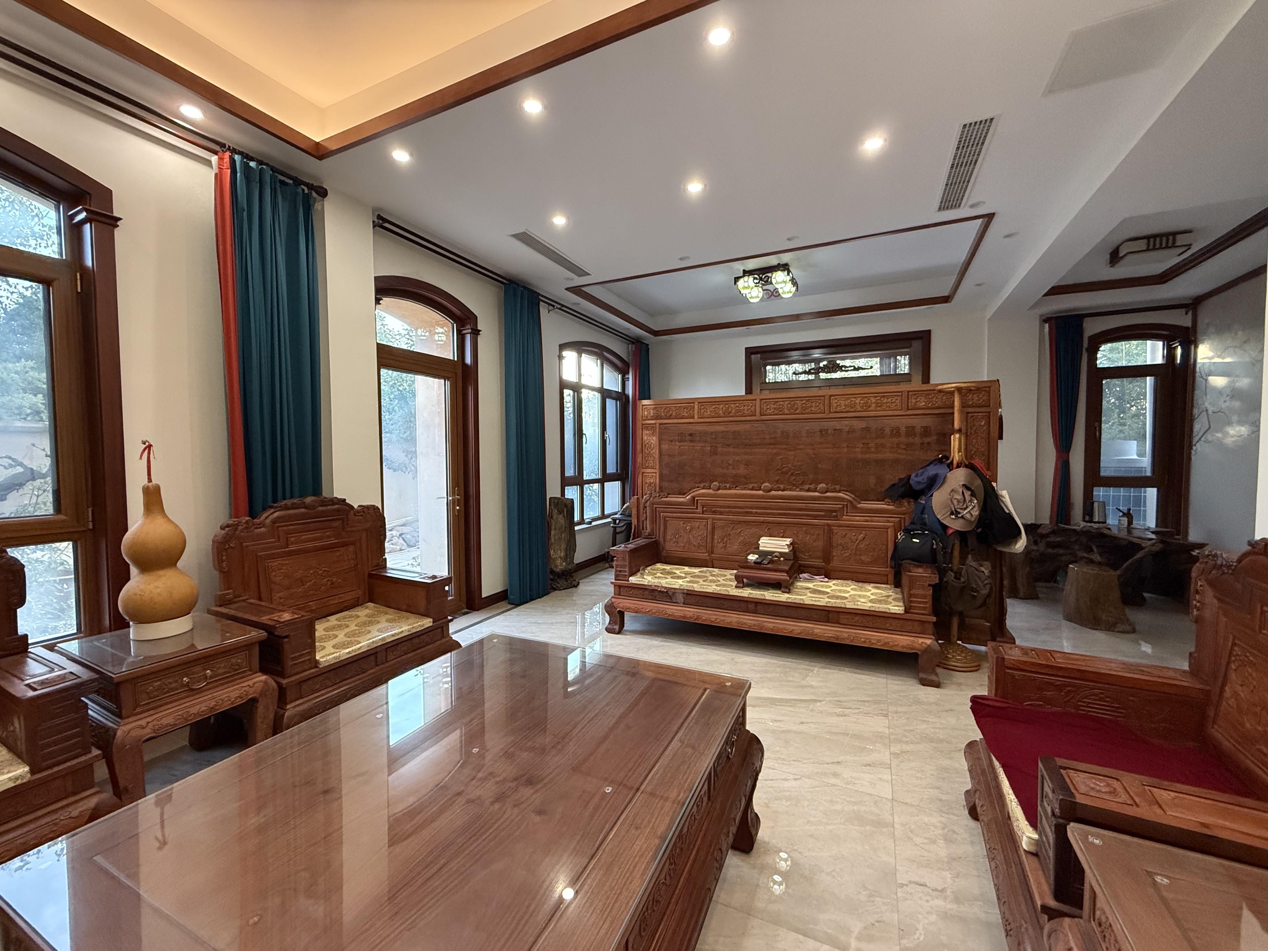 理想之城玫瑰園別墅電梯豪裝電梯2個車位520萬院100紅木家具新風系統中央空調