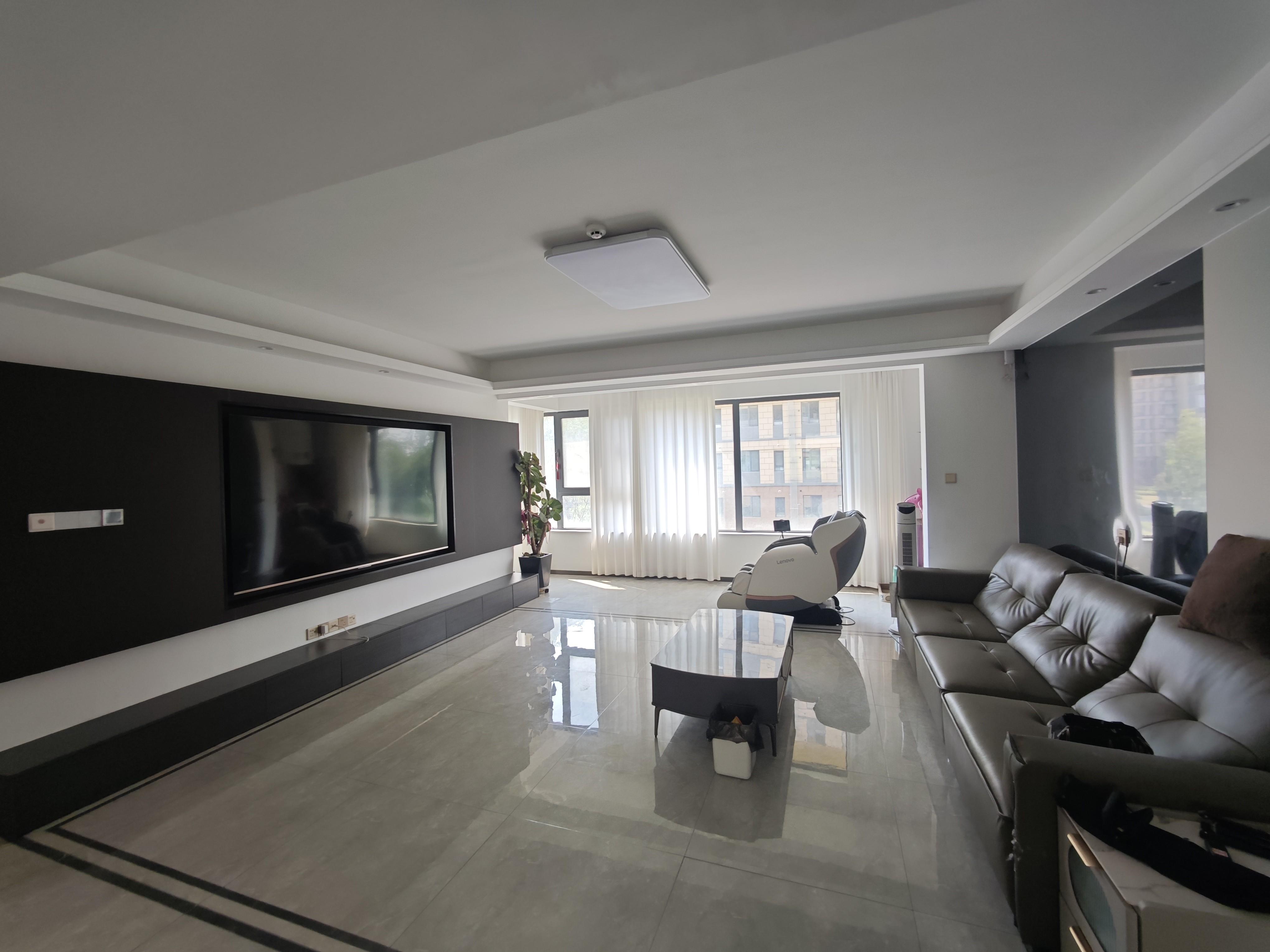 鑫都頤和府3樓185平帶車位156萬包大稅可議價豪裝未住 156萬包大稅