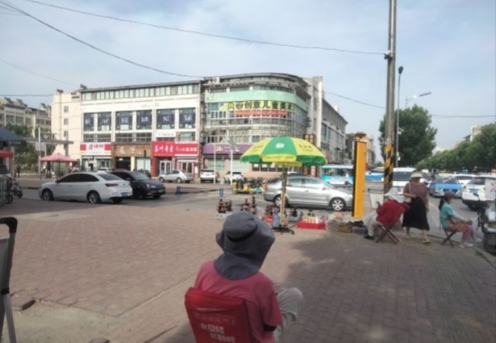 出售興河東區2室2廳1衛90平米128萬商鋪