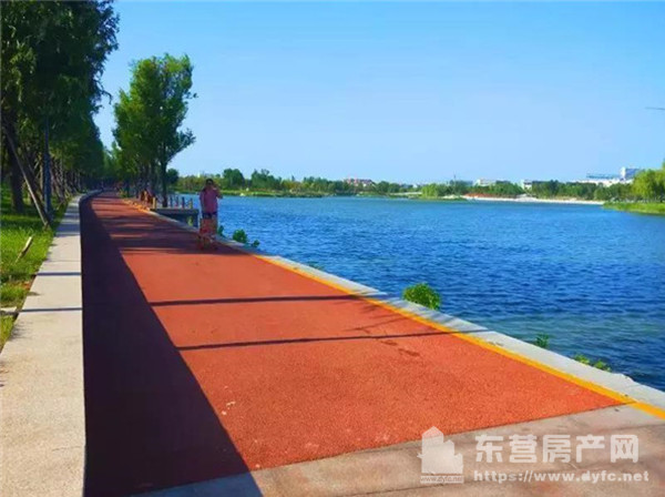 【众成秋月华庭】:高端品质全龄社区,收藏全家人的幸福时光