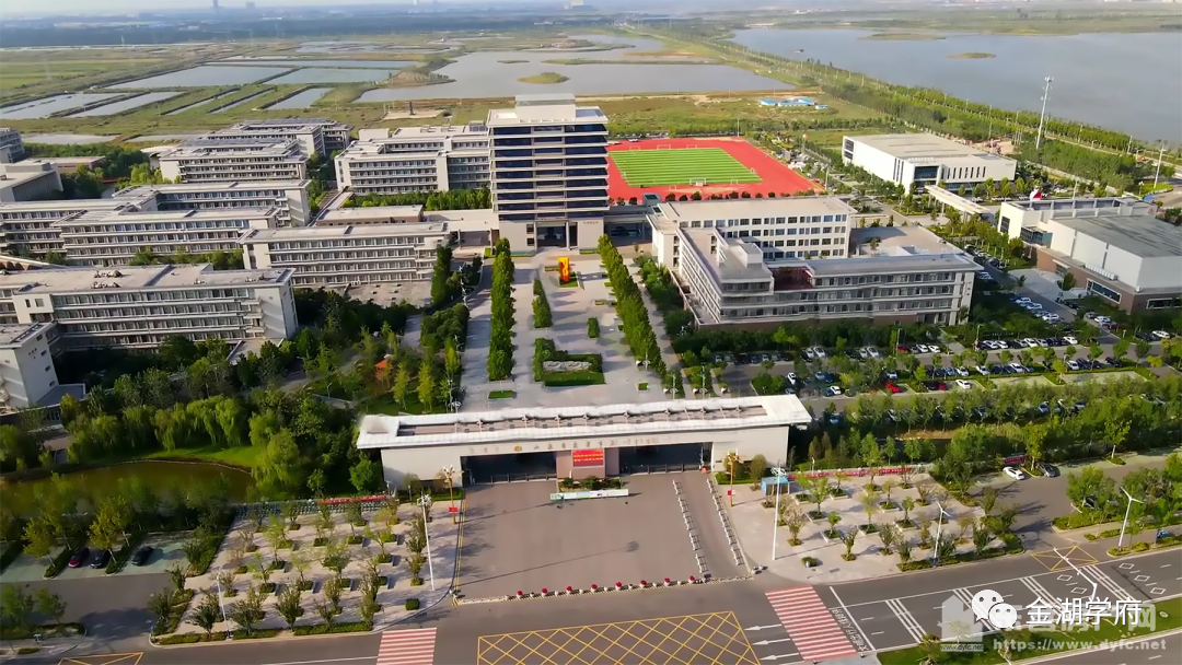 咫尺名校:紧邻东营市一中,银河小学(规划),银河幼儿园(规划),规划中学